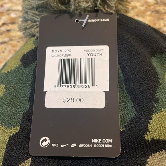NIKE BOYS HAT & GLOVES 2 PIECE SET MEDIUM OLIVE - YOUTH - Picture 2 of 3